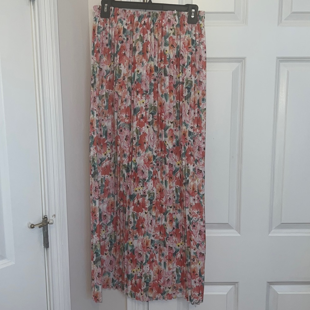 Floral maxi crinkle skirt